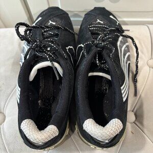 Puma Black Women's Tennis Shoes